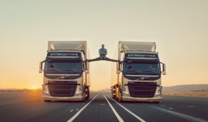 Screenshot de la campagne "The Epic Split" par Volvo Trucks
