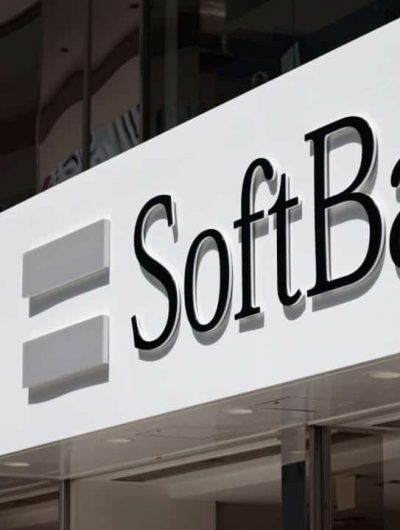 L'enseigne de SoftBank sur un bâtiment