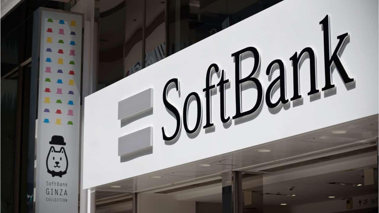 L'enseigne de SoftBank sur un bâtiment
