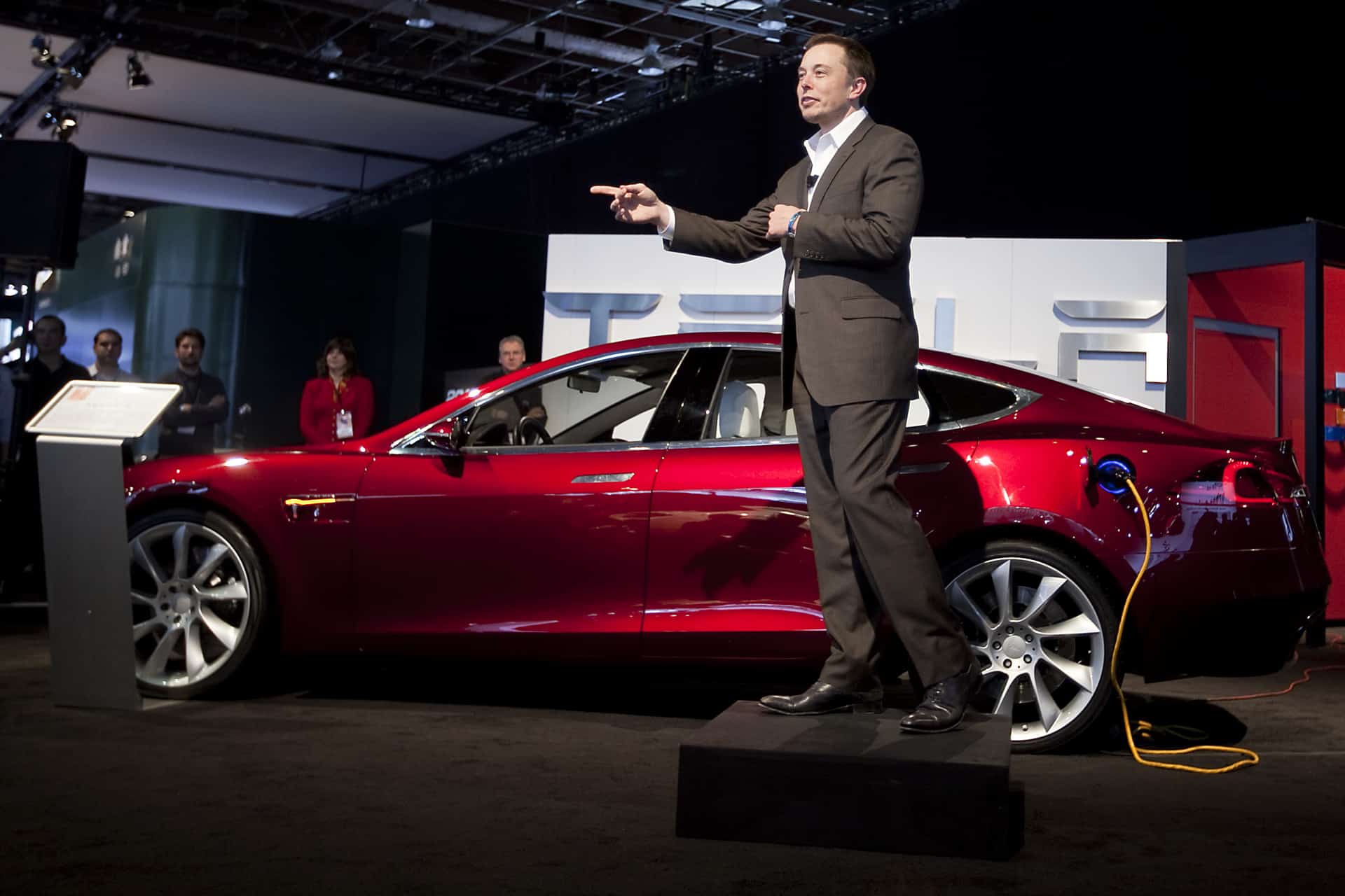 Tesla Elon Musk batteries distance