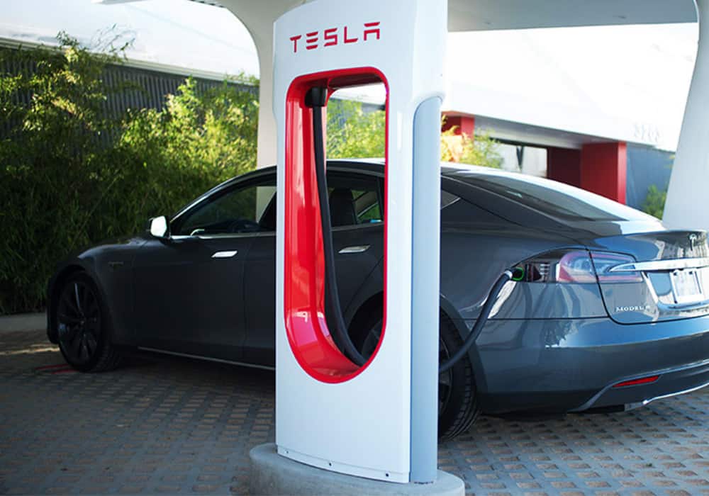 superchargeurs Tesla. Les superchargeurs de Tesla seront présents dans tout l'Europe d'ici la fin de l'année 2019 selon Elon Musk