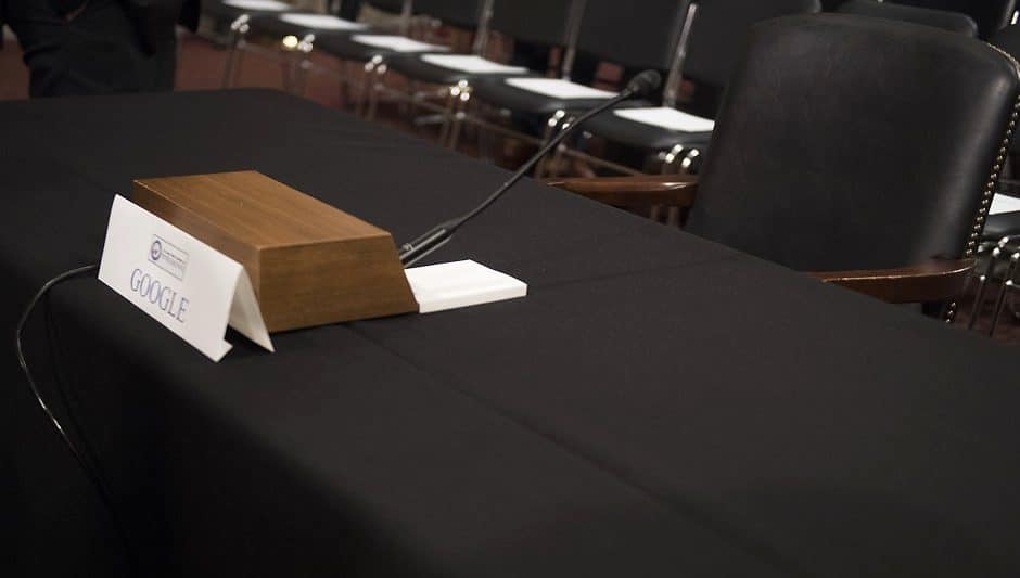 La chaise vide de Larry Page devant le congrès américain