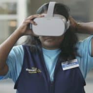 Walmart achète 17 000 Oculus Go pour former ses employés avec la réalité virtuelle.