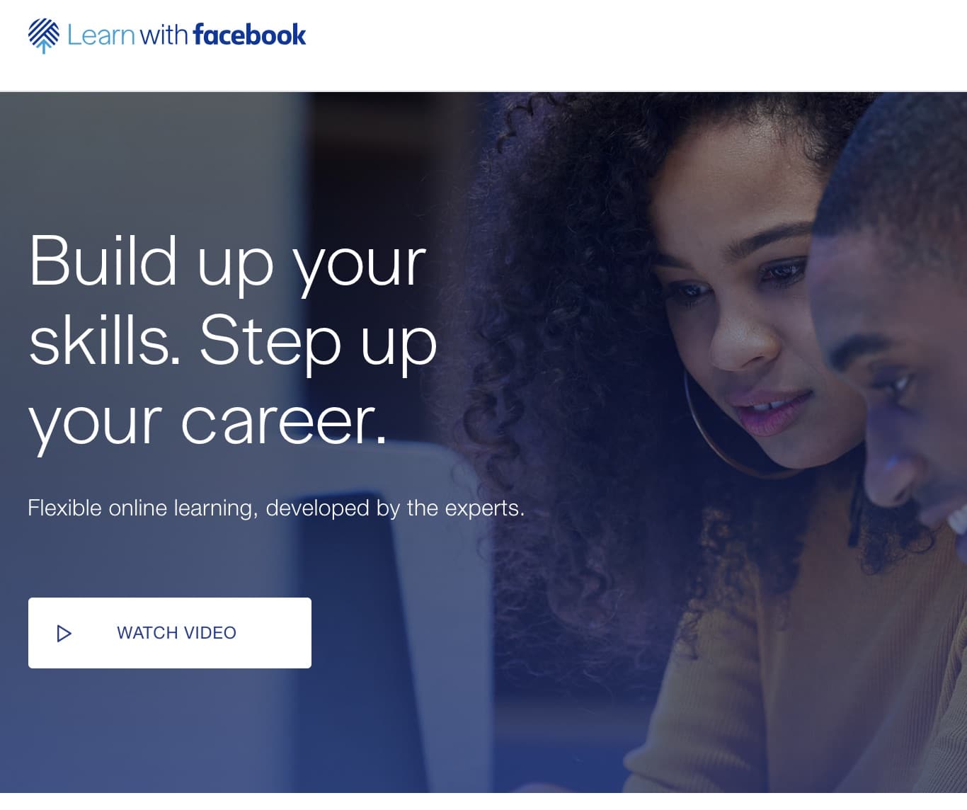 Avec sa plateforme de formation Learn with Facebook, le réseau social entre en concurrence directe avec LinkedIn