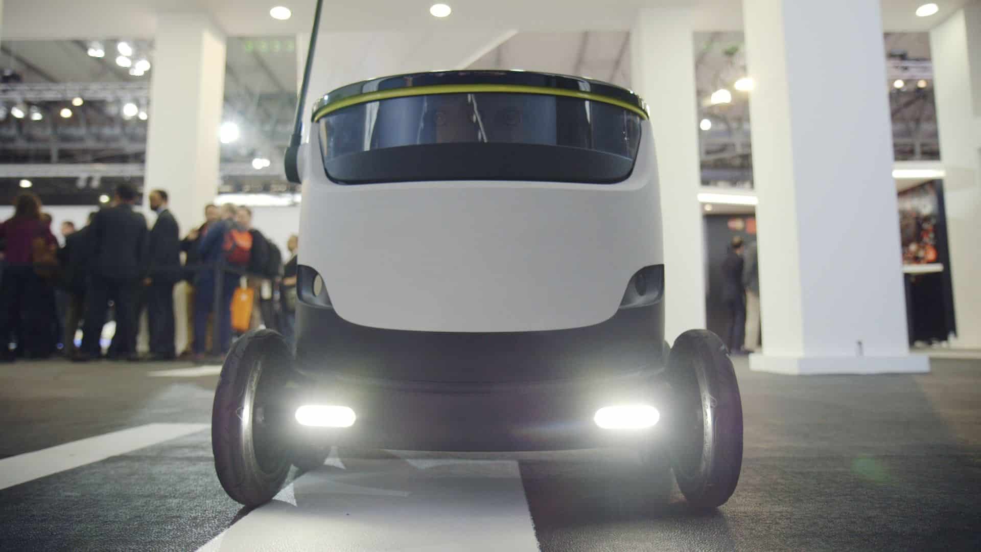 un robot de livraison autonome prend feu en Californie