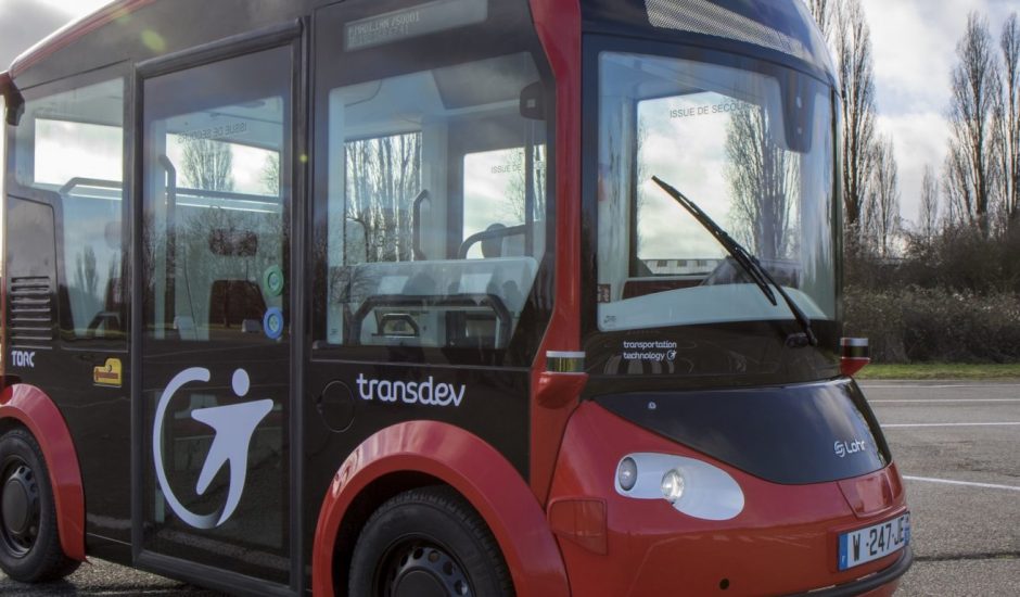 Transdev et Torc s'associent via un partenariat pour développer i-Cristal, la navette autonome pour transporter le grand public.