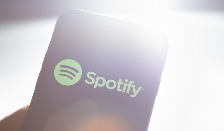 Spotify signe un accord avec T-series et prépare son arrivée en Inde.