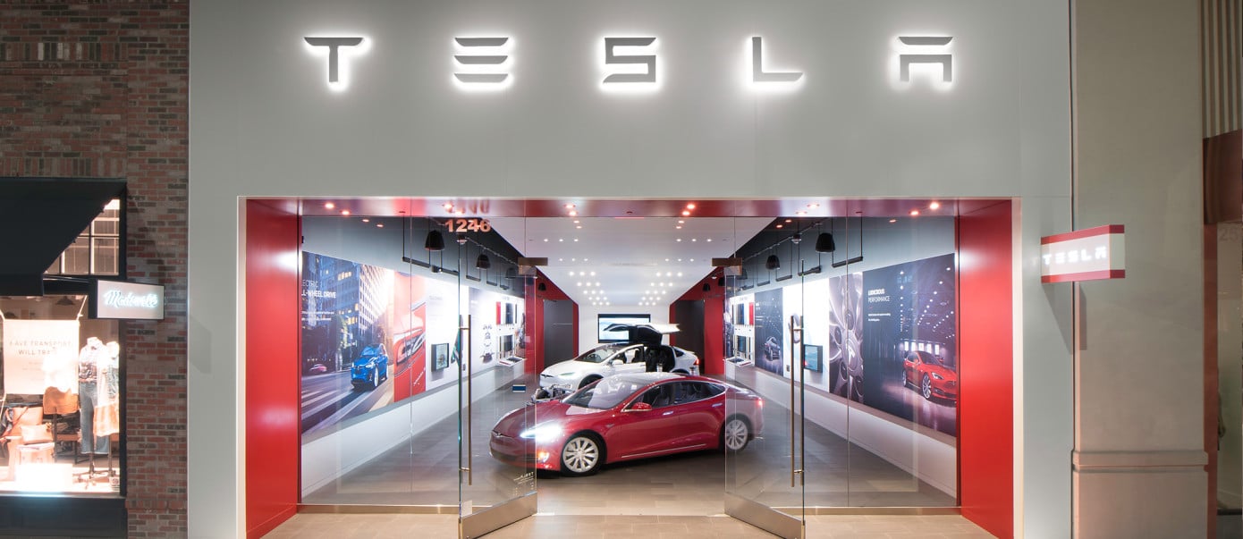 Tesla ne vendra plus ses véhicules que par internet.