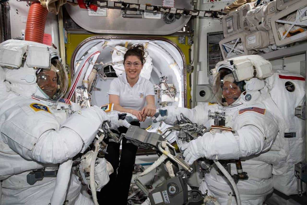 La NASA modifie une mission qui devait être 100% féminine.
