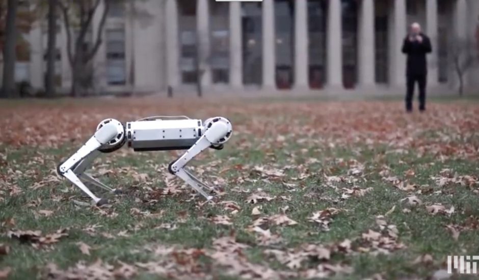 Cheetah, le robot du MIT, capable de réaliser un backflip.