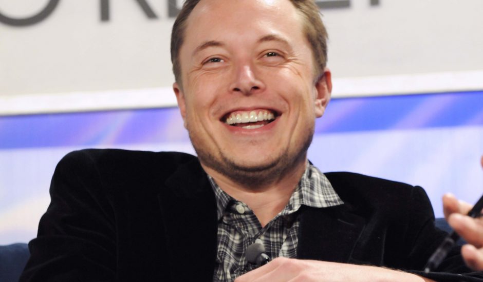 Elon Musk affirme que Tesla est en avance sur les autres sociétés en matière de conduite autonome.