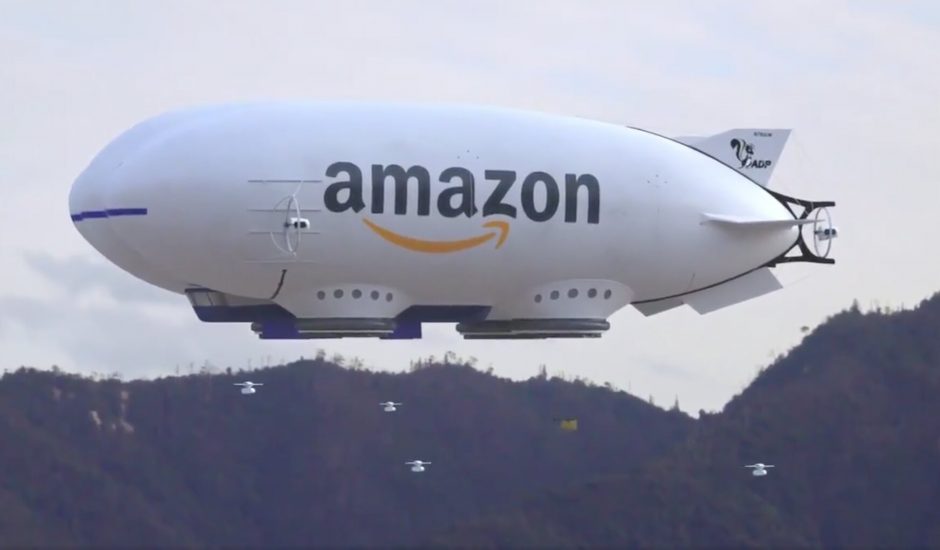 Le concept d'entrepôt volant ou "centre de traitement aéroporté" d'Amazon a momentanément pris vie sur Twitter