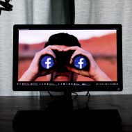 Deux sénateurs américains veulent que Facebook soit tenu personnellement responsable pour ses abus