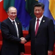 Poutine profite de la situation aux États-Unis pour se rapprocher de Xi Jinping.