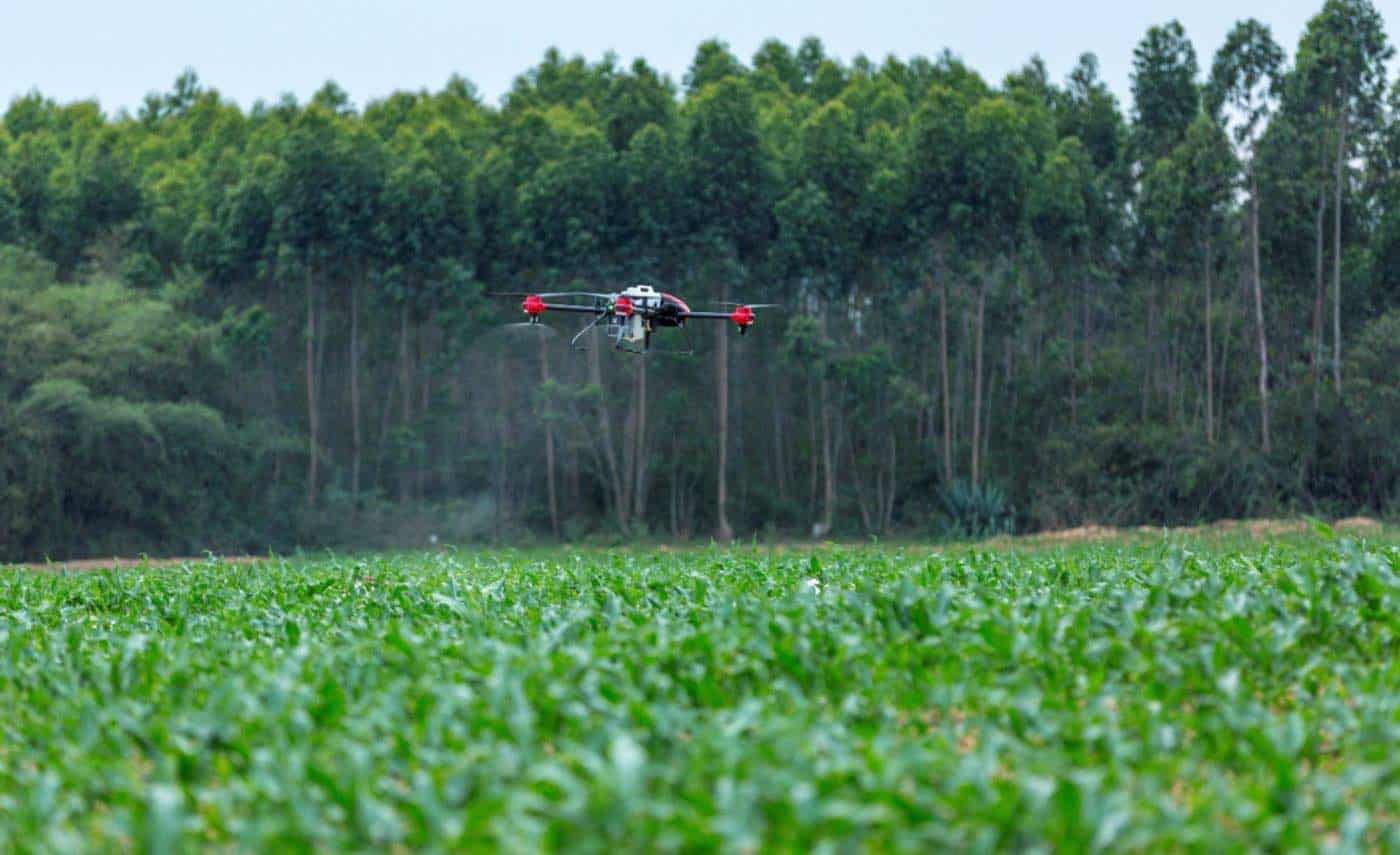 Des drones protègent les cultures des agriculteurs.