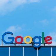 Google lance à son tour ses services bancaires