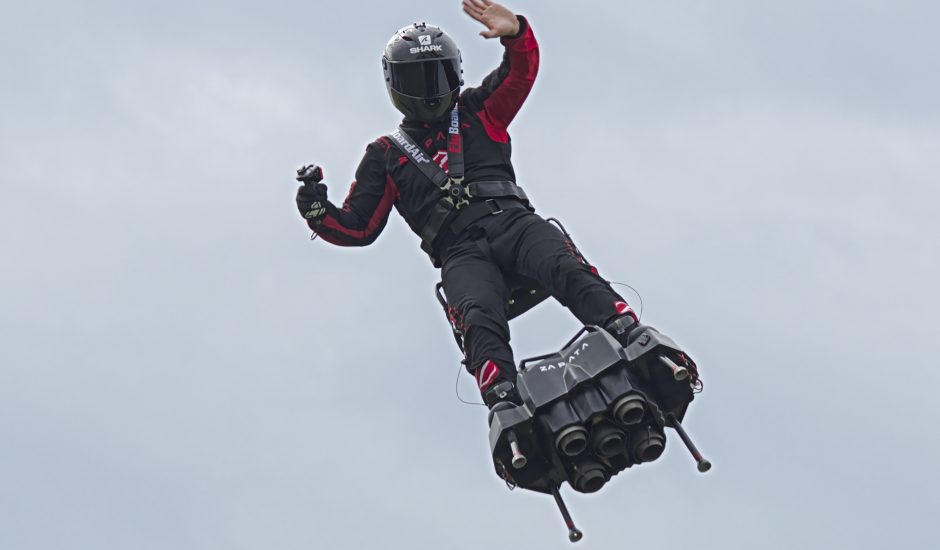 Franky Zapata sur son Flyboard Air