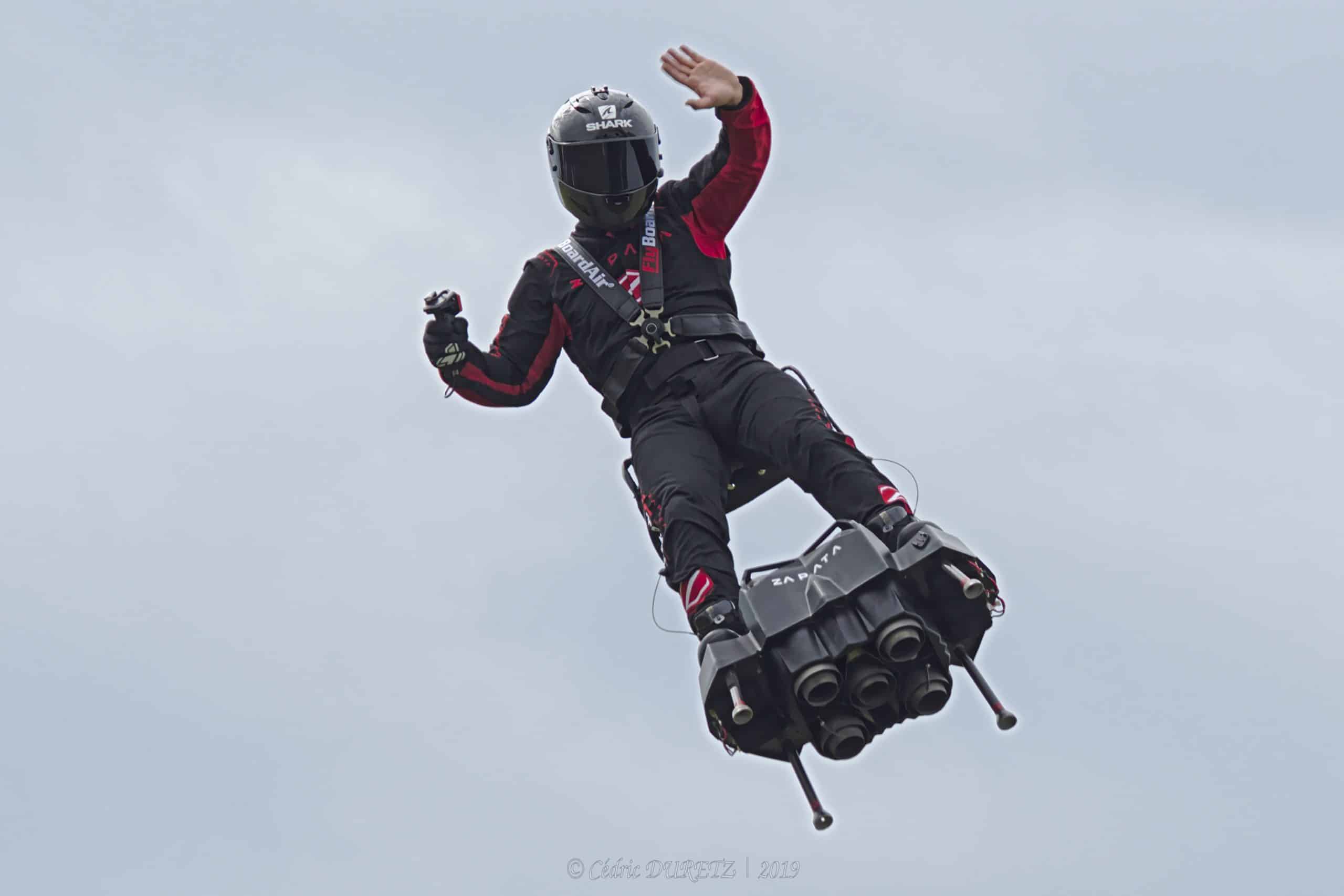 Franky Zapata sur son Flyboard Air