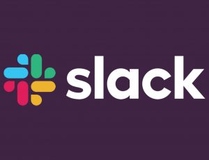 Le logo de Slack sur un fond violet.