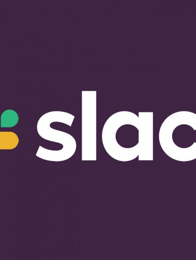 Le logo de Slack sur un fond violet.