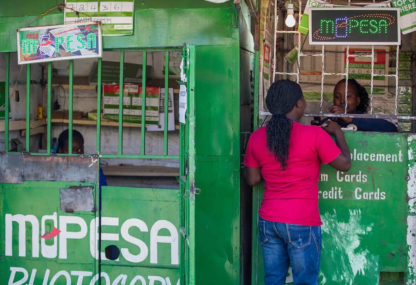M-Pesa : le paiement mobile pour limiter la propagation du virus en Afrique.