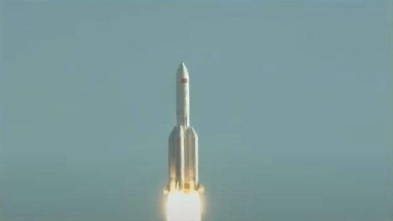 La fusée chinoise Long March 5B lors de son lancement le 5 mai 2020.
