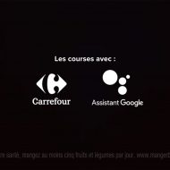 Les logos de Carrefour et de google assistant