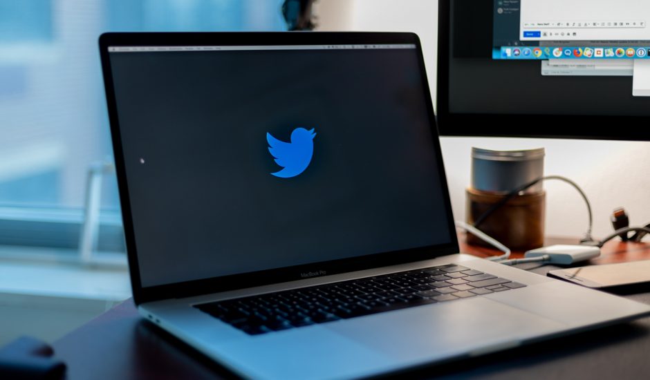 logo twitter sur l'écran d'un ordinateur