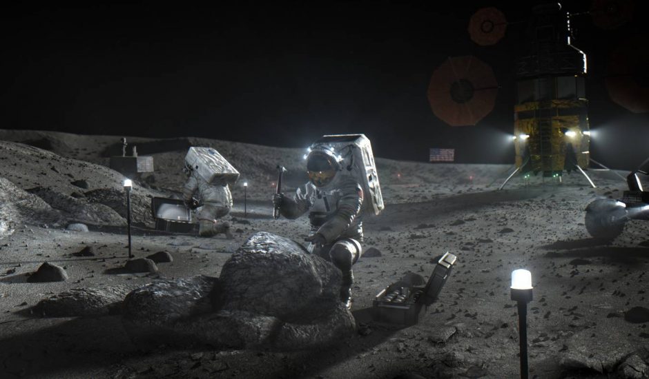 Des astronautes explorent la Lune.
