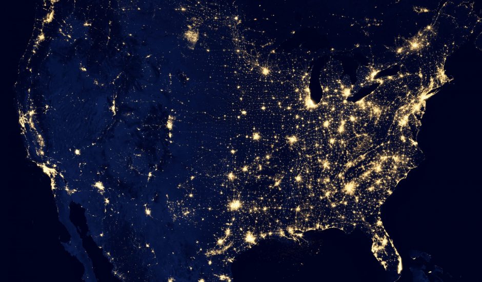 Les États-Unis vus depuis l'espace et de nuit