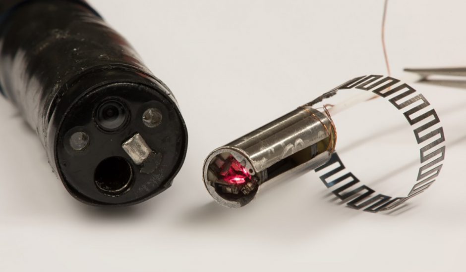 Micro-robot laser de la taille du diamètre d'une paille pour faciliter les chirurgies mini-invasive