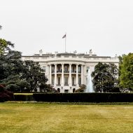 La Maison Blanche photographiée depuis Pennsylvania Avenue