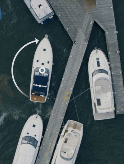 La technologie Assisted Docking de Volvo Penta aide les capitaine à accoster leur bateau.