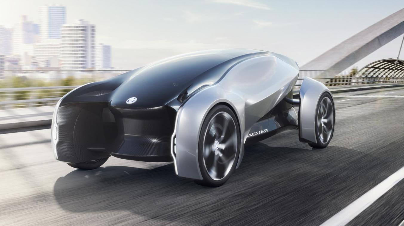 Aperçu d'un véhicule Jaguar futuriste.