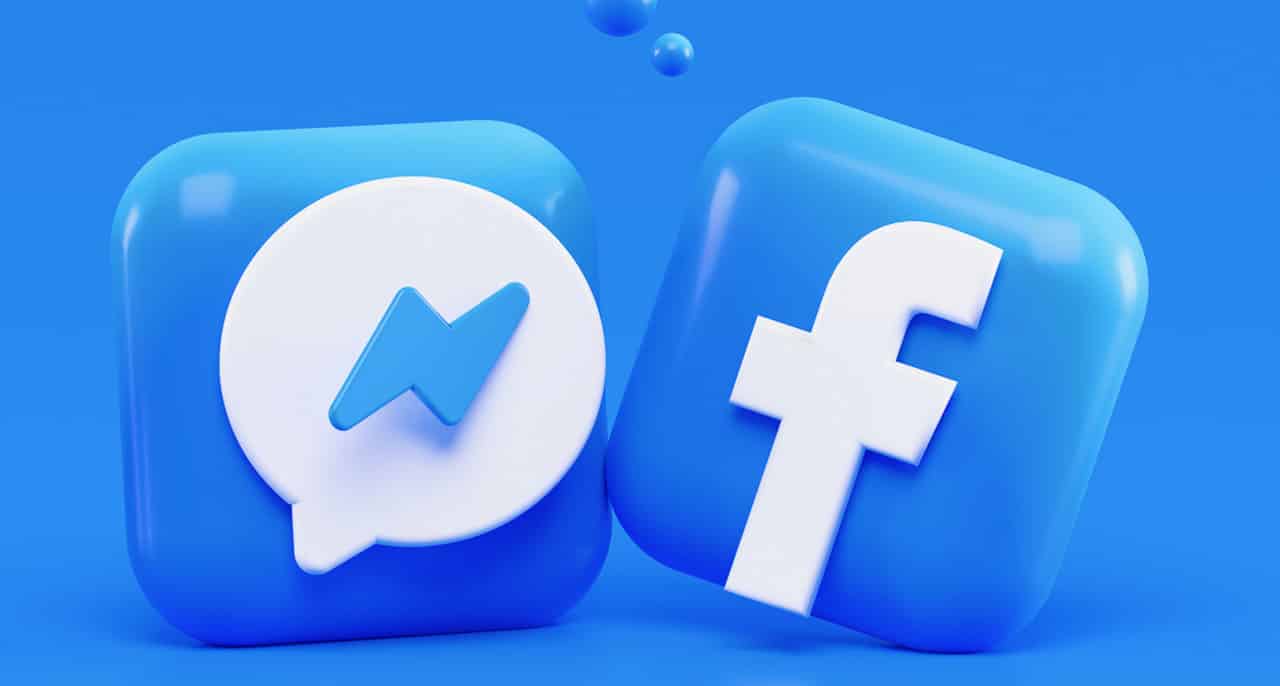 Les logos Facebook et Messenger en 3D.
