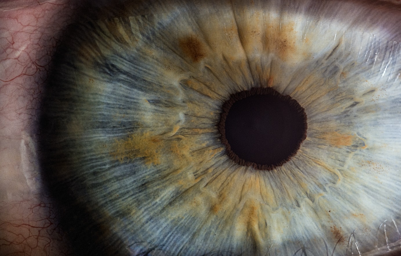 Photographie d'un oeil. Un patient a retrouvé la vue grâce à l’optogénétique.