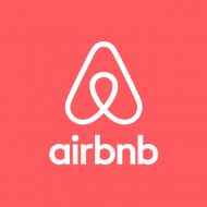 Airbnb voit son nombre de réservations explosé même si son chiffre d’affaires chute.