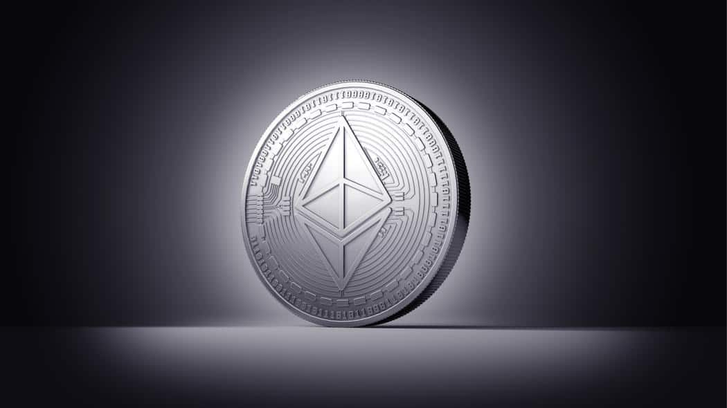 Image d'une pièce de la crypto-monnaie Ethereum.