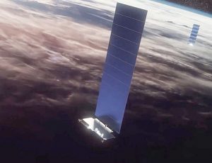 Un satellite Starlink en orbite.