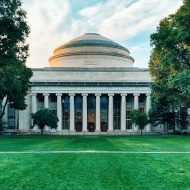 Le MIT a développé une prothèse de main.