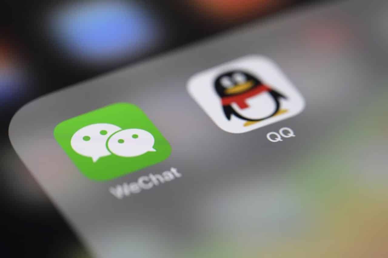 L'application WeChat et QQ de Tencent sur un smartphone.