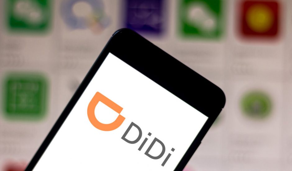 Un smartphone présentant le logo de Didi chuxing.