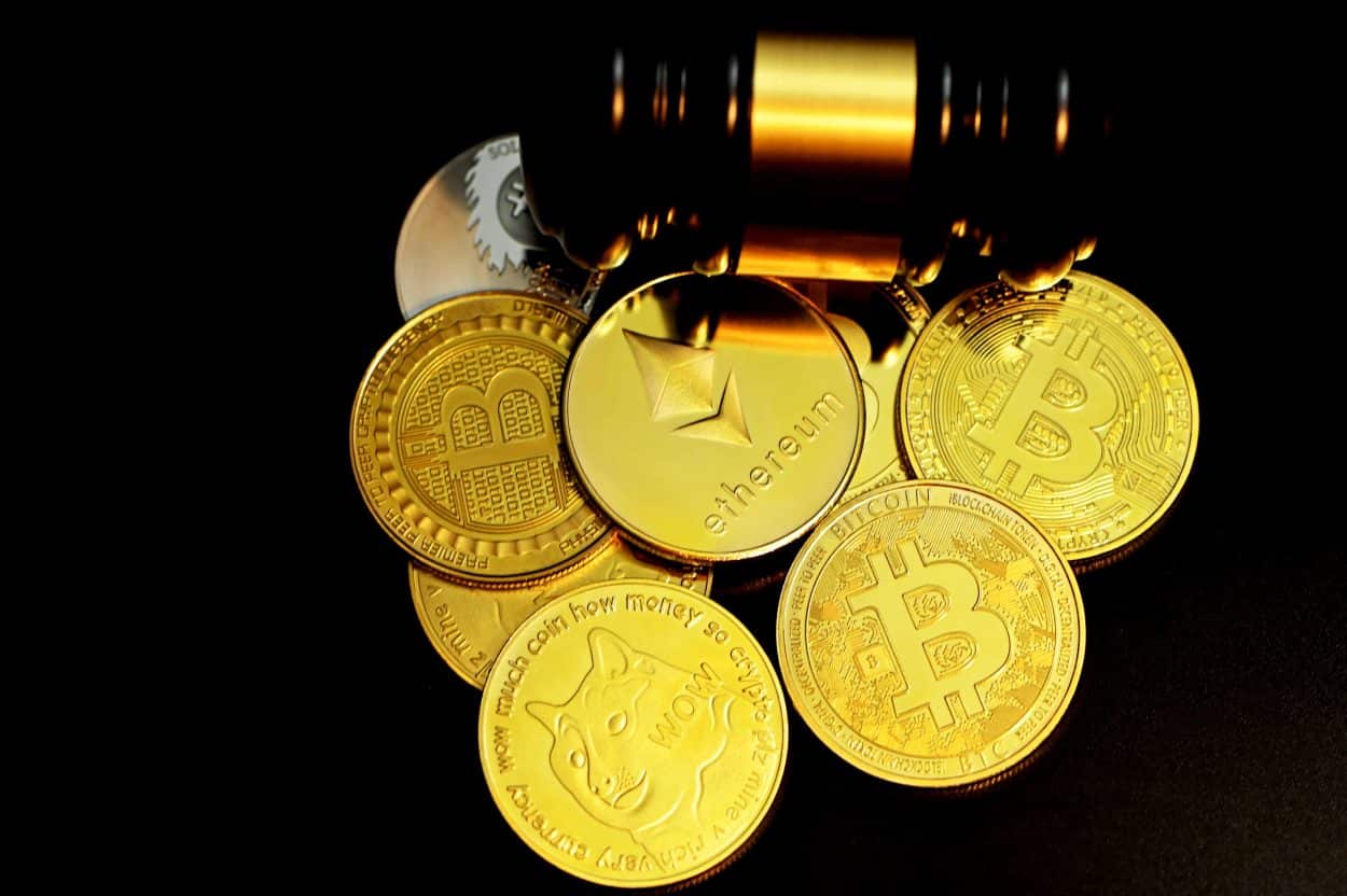 Plusieurs cryptomonnaies dont l'Ethereum et le Bitcoin