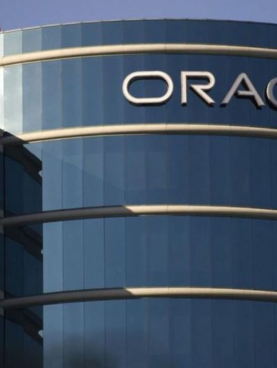 logo Oracle sur une tour