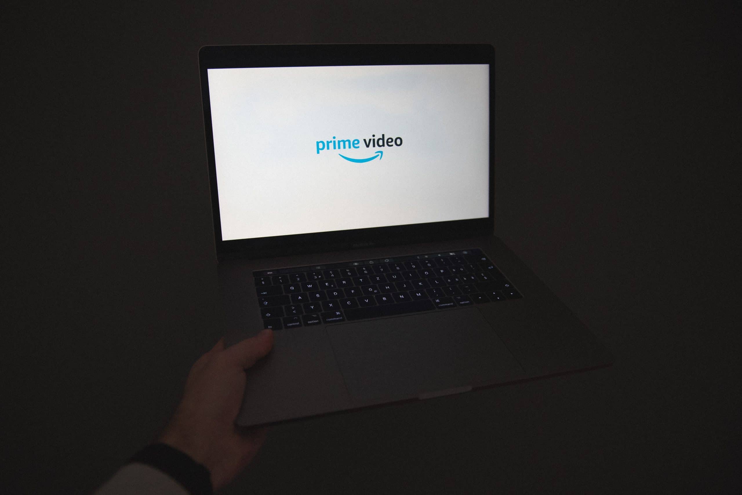 Un ordinateur ouvert sur Amazon Prime Video.
