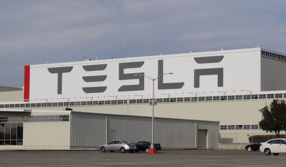 Usine de Tesla et son parking
