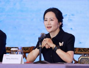 Meng Whanzou, directrice financière de Huawei s’exprimant lors de la conférence