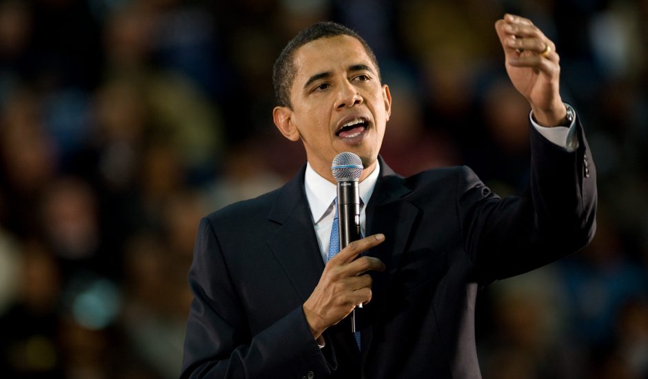 Barack Obama en train de donner un discours.