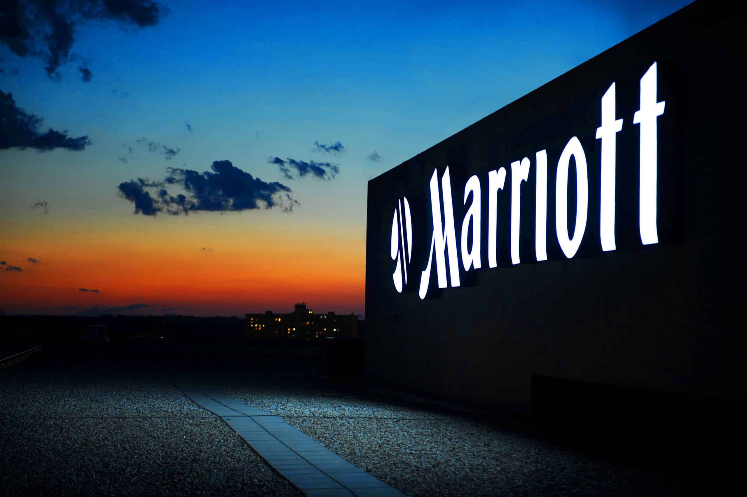 Devanture hôtel Marriott