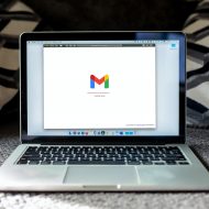 Ordinateur Mac se connectant à Gmail
